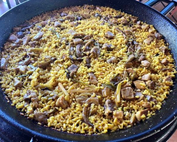 PAELLA DE SECRETO Y SETAS